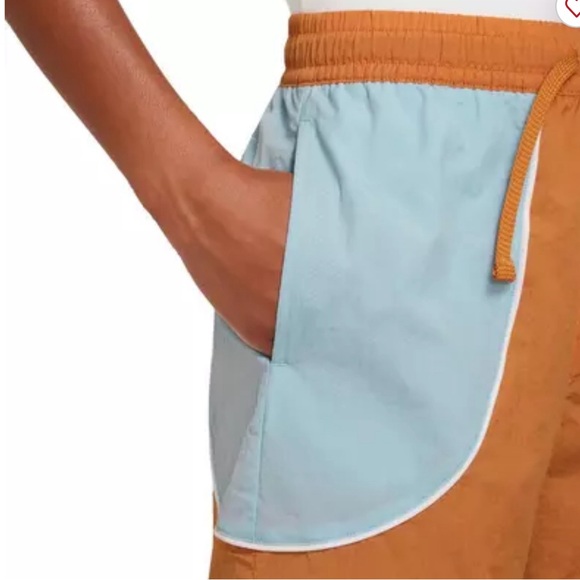 Nike Big Kids' Sportswear Amplify Woven Shorts/Swim shorts Orange/Light … - Picture 4 of 12